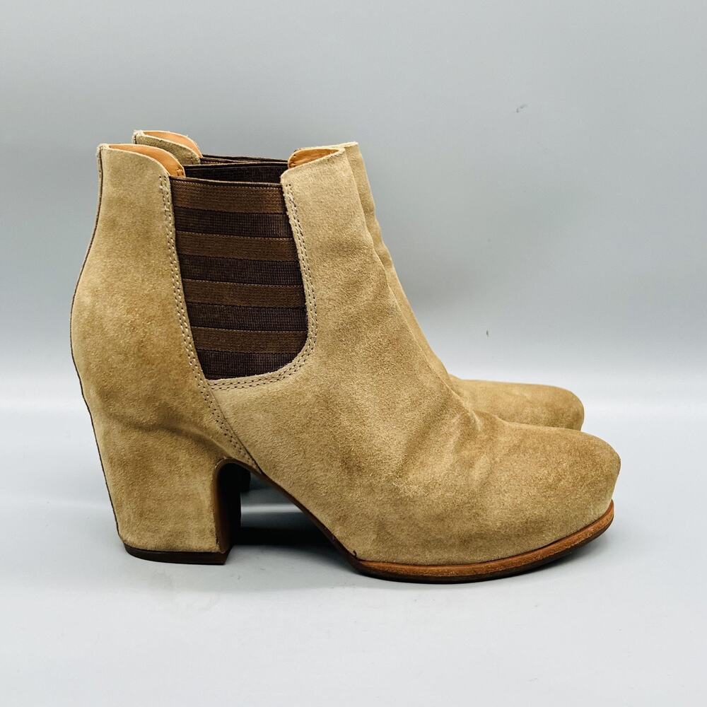 Kork Ease Boots Womens 8 Beige Suede Chelsea Ankle Block Heel Booties Shoes